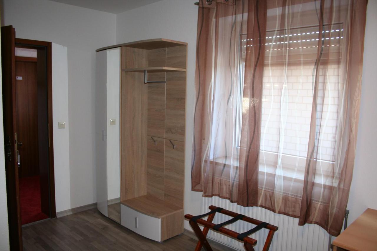 Hochstadt an der Donau Gasthof Berg מראה חיצוני תמונה